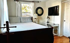 Aloha Homestay Falls Church